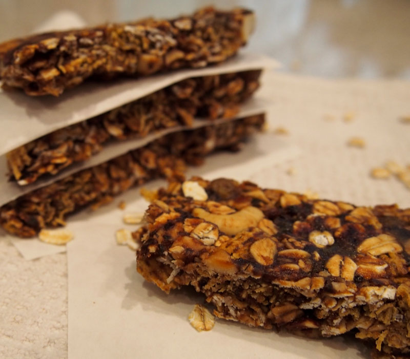 Fruit-and-Nut-Granola-Bar