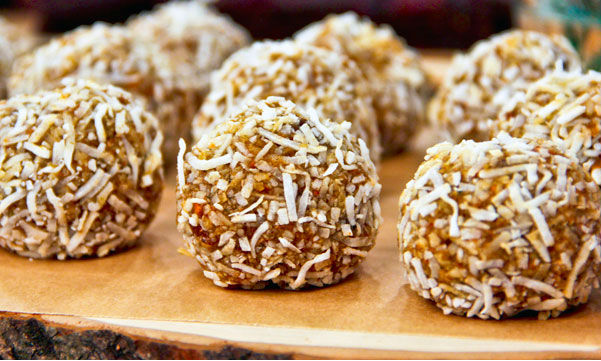Raw Carrot Cake Balls