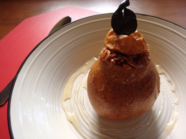 Stuffed Baked Pears with Oats, Figs and Honey